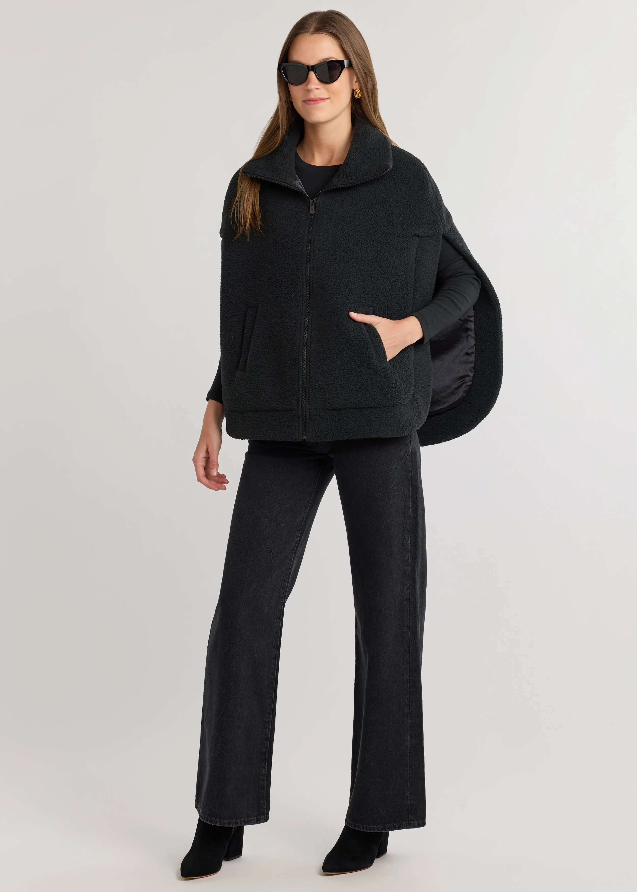 Ashford Poncho in Sherpa Fleece (Black)