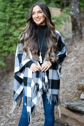 Lost In Love White-Black Plaid Shawl