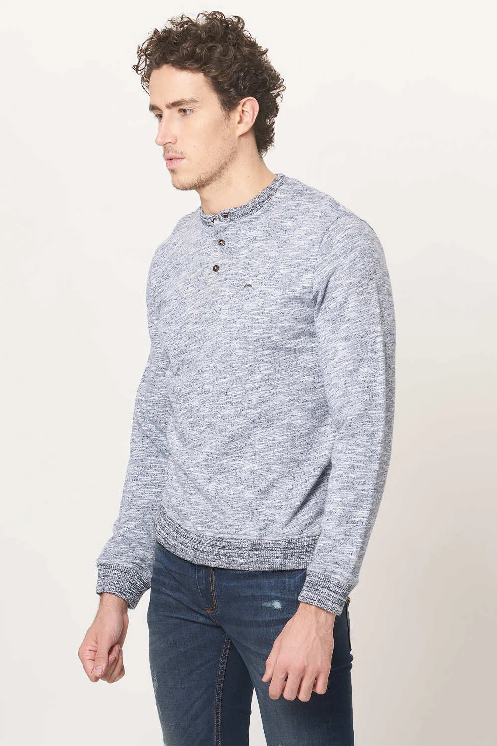 Muscle Fit Henley Pullover